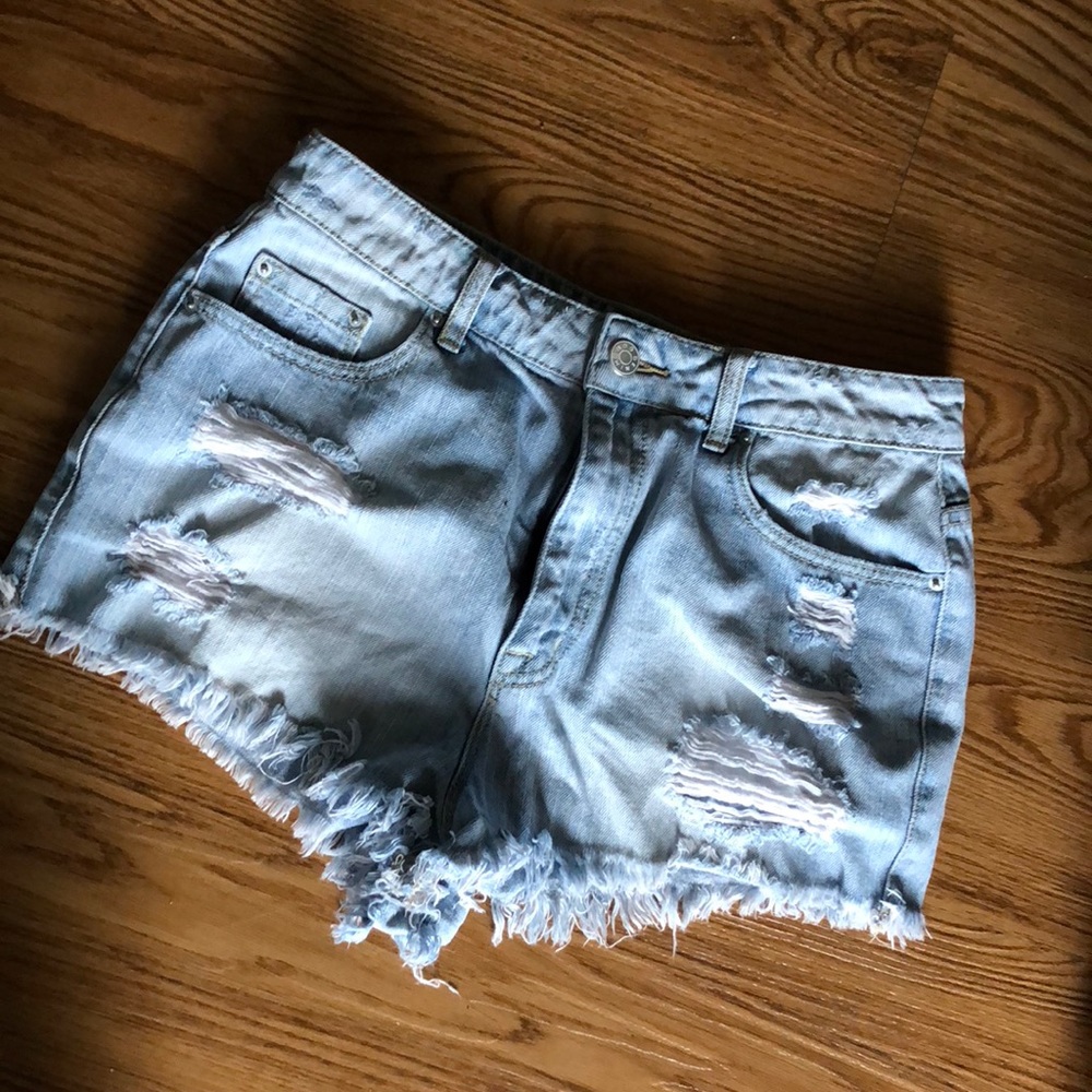 🎉CLOSET CLEAR OUT🎉BDG high rise jean shorts
